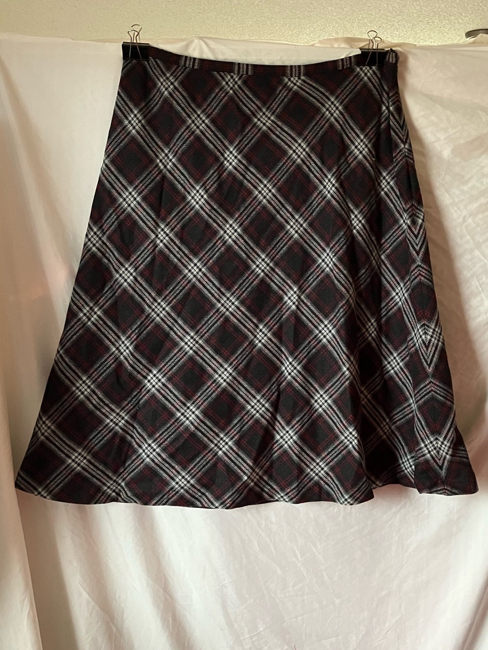 Charter Club Wool blend Black and Red Plaid A-Line Skirt size 22 W.